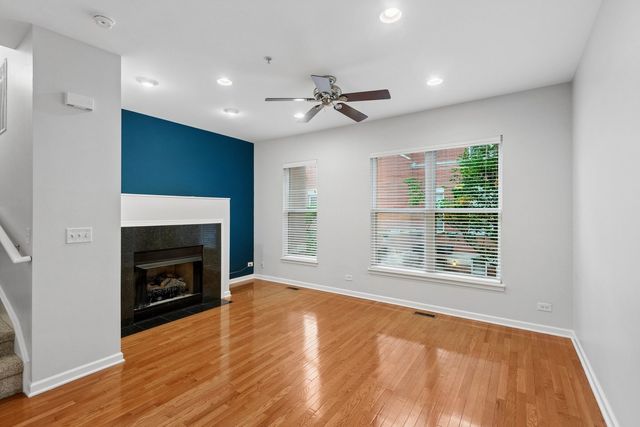 521 Chicago Avenue H, Evanston, IL 60202