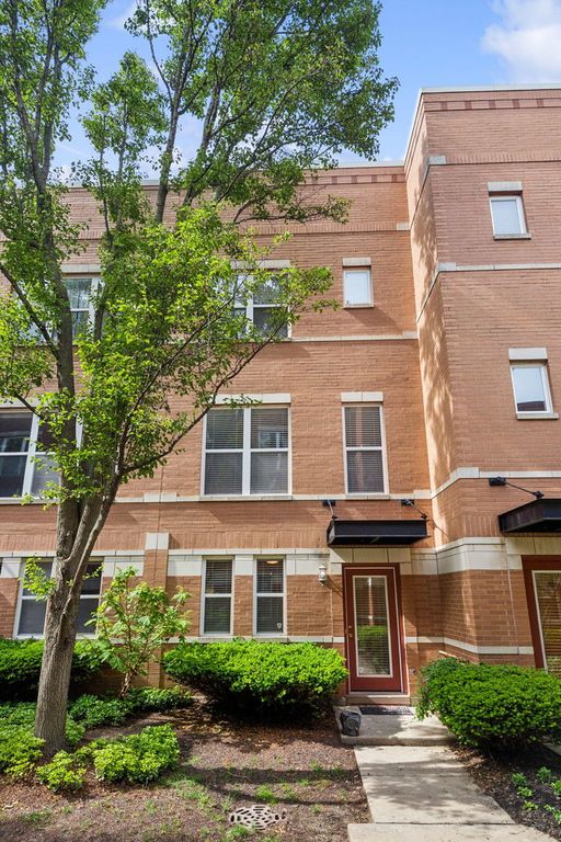 521 Chicago Avenue H, Evanston, IL 60202