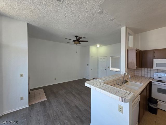 3150 Soft Breezes Drive 2166, Las Vegas, NV 89128