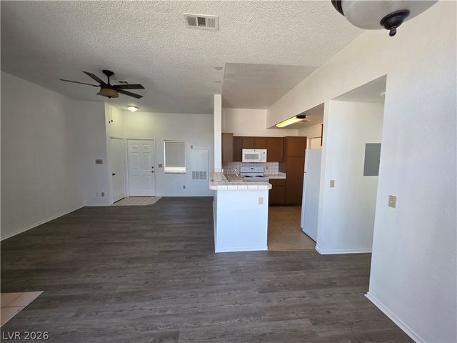 3150 Soft Breezes Drive 2166, Las Vegas, NV 89128