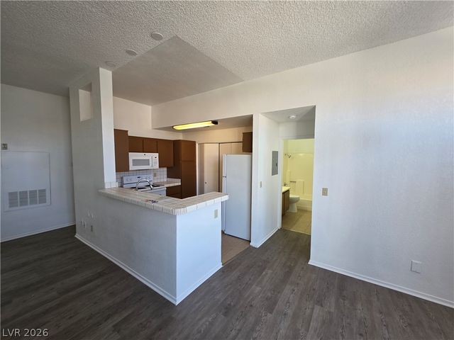 3150 Soft Breezes Drive 2166, Las Vegas, NV 89128