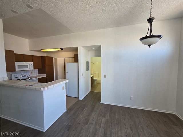 3150 Soft Breezes Drive 2166, Las Vegas, NV 89128