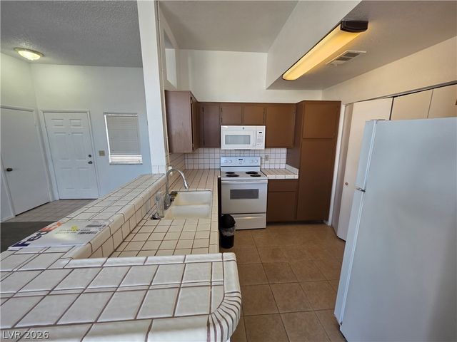 3150 Soft Breezes Drive 2166, Las Vegas, NV 89128