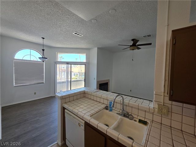 3150 Soft Breezes Drive 2166, Las Vegas, NV 89128