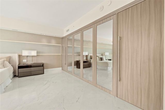 17301 Biscayne Boulevard Ph 7, Aventura, FL 33160
