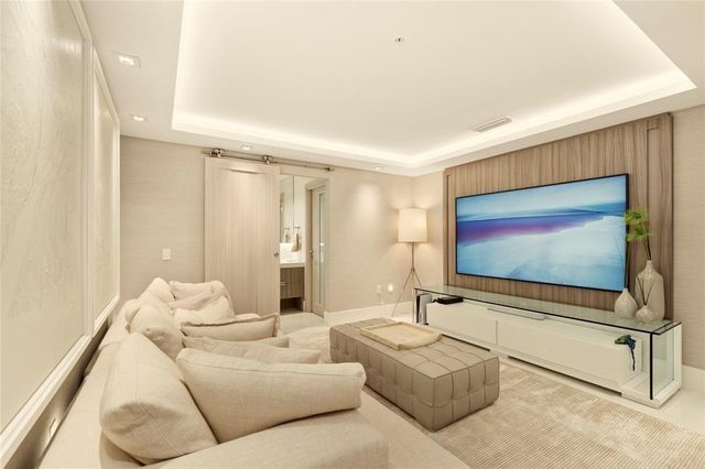 17301 Biscayne Boulevard Ph 7, Aventura, FL 33160