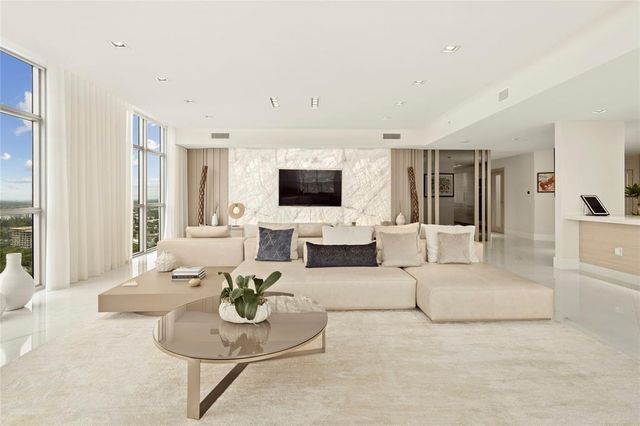 17301 Biscayne Boulevard Ph 7, Aventura, FL 33160