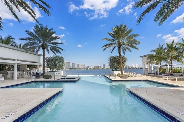 17301 Biscayne Boulevard Ph 7, Aventura, FL 33160