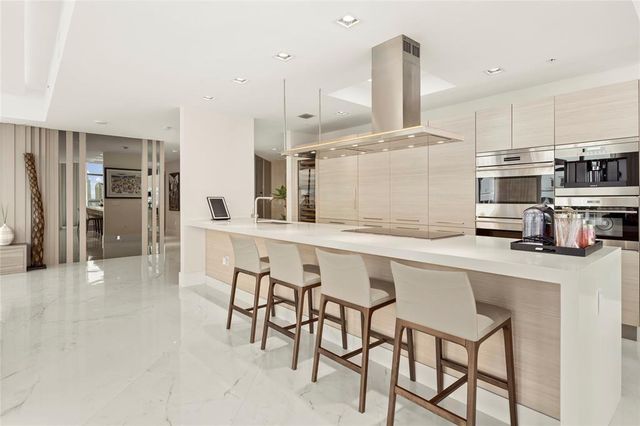 17301 Biscayne Boulevard Ph 7, Aventura, FL 33160