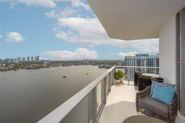 17301 Biscayne Boulevard Ph 7, Aventura, FL 33160