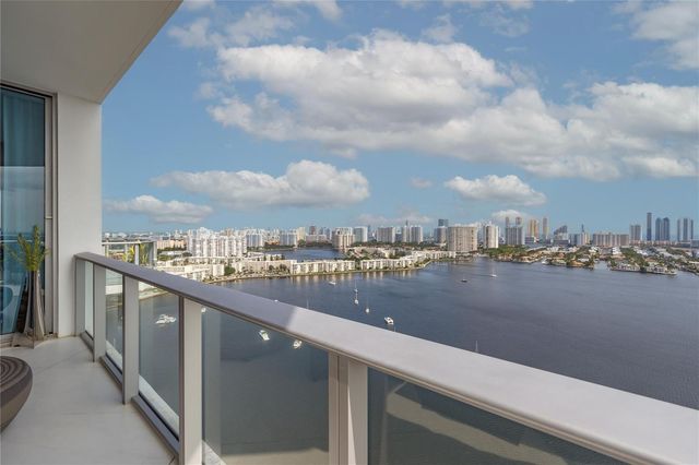 17301 Biscayne Boulevard Ph 7, Aventura, FL 33160