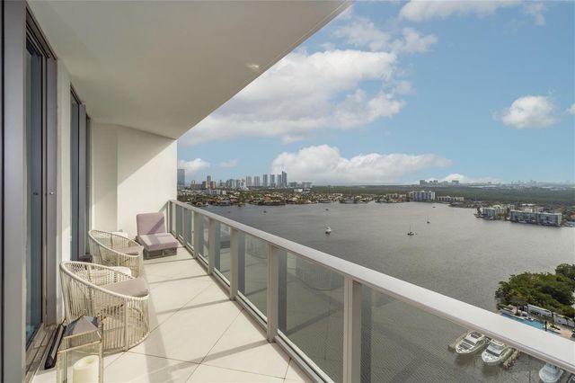 17301 Biscayne Boulevard Ph 7, Aventura, FL 33160