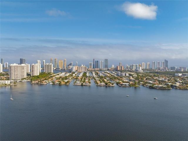 17301 Biscayne Boulevard Ph 7, Aventura, FL 33160