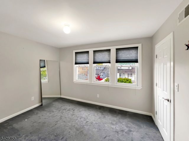 161 W 3Rd St, Clifton City, NJ 07011