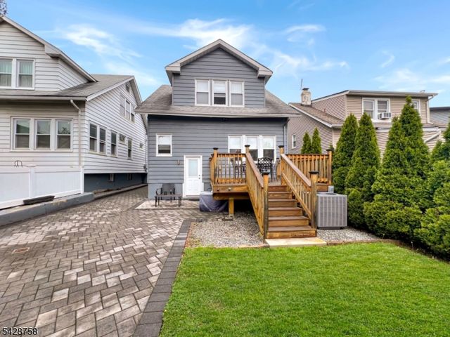 161 W 3Rd St, Clifton City, NJ 07011