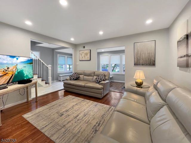 161 W 3Rd St, Clifton City, NJ 07011