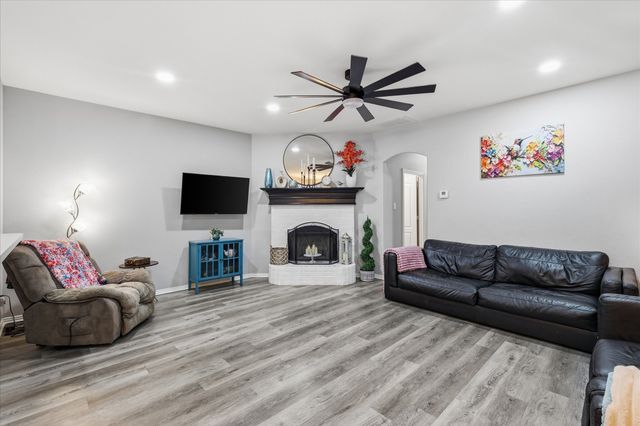 5621 Swords Drive, Fort Worth, TX 76137