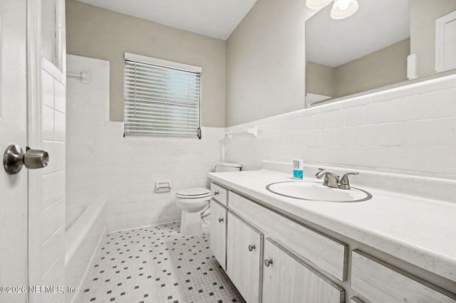 1456 DANBURY Road, Jacksonville, FL 32205