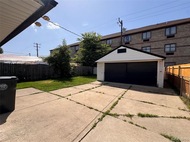 17611 Clarann Street, Melvindale, MI 48122