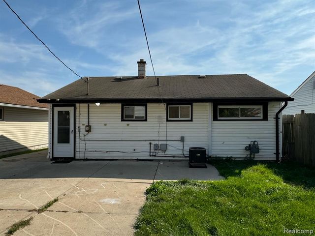 17611 Clarann Street, Melvindale, MI 48122