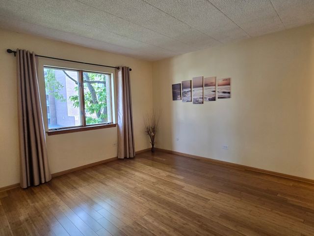 1365 Ashland Avenue 204, Des Plaines, IL 60016