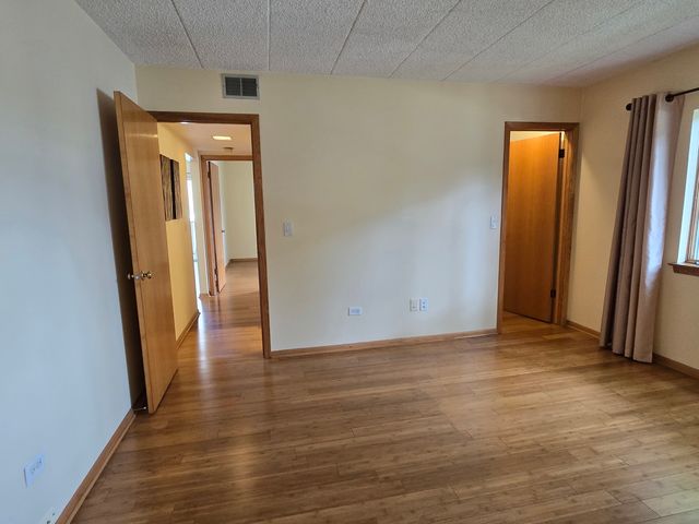 1365 Ashland Avenue 204, Des Plaines, IL 60016