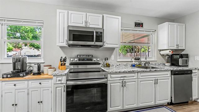 1309 CINNAMON WAY W, Lakeland, FL 33801