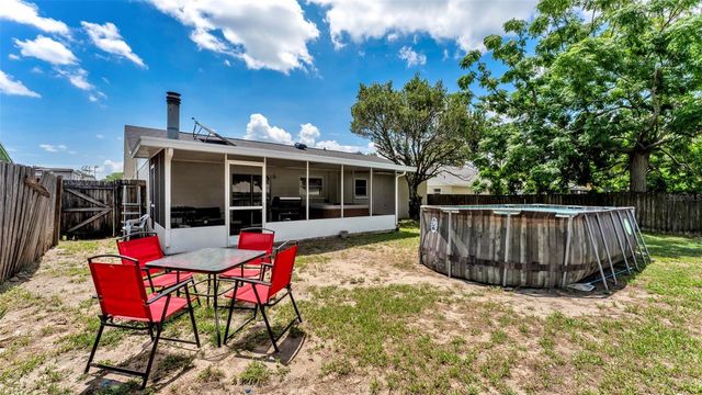 1309 CINNAMON WAY W, Lakeland, FL 33801