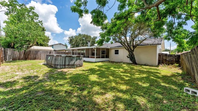 1309 CINNAMON WAY W, Lakeland, FL 33801
