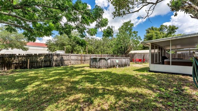 1309 CINNAMON WAY W, Lakeland, FL 33801