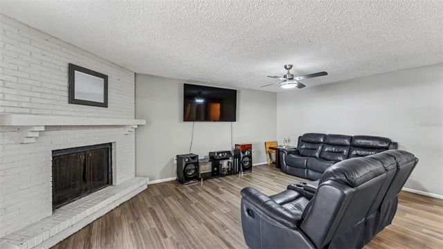 1309 CINNAMON WAY W, Lakeland, FL 33801