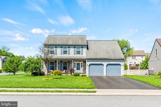 1 OLDFIELD AVE, Jonestown, PA 17038