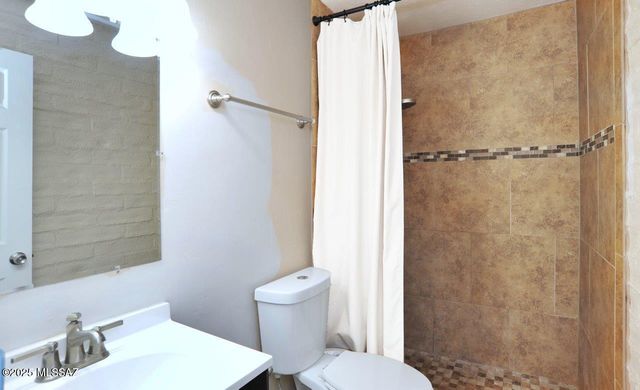 6 W Greenock Dr Apt Aa, Tucson, AZ 85737