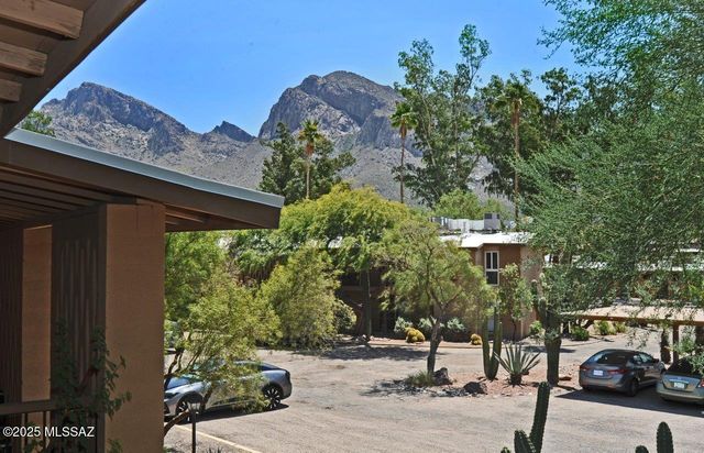 6 W Greenock Dr Apt Aa, Tucson, AZ 85737