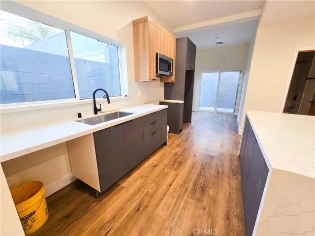 1816 S Hauser Boulevard, Los Angeles, CA 90019