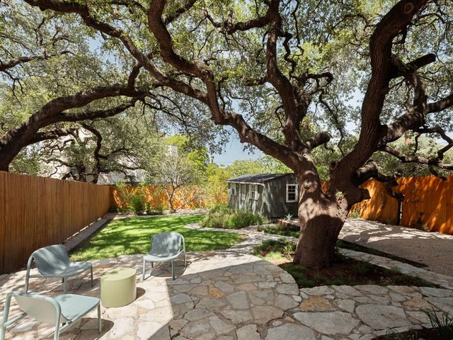 2000 Wilson ST, Austin, TX 78704
