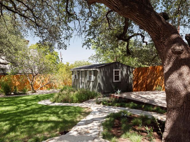 2000 Wilson ST, Austin, TX 78704