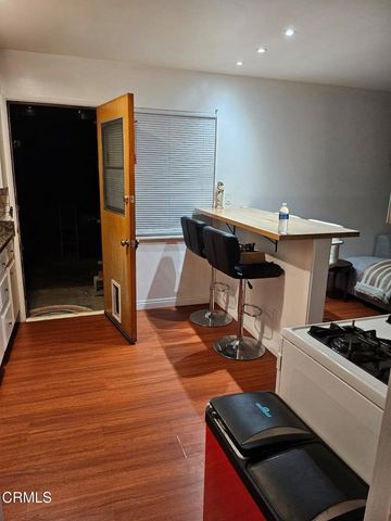 65 ,67,71, College Drive, Ventura, CA 93003