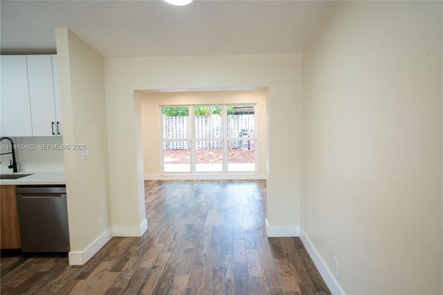 8915 NW 26th Ct, Coral Springs, FL 33065