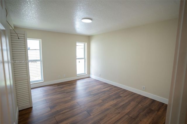 8915 NW 26th Ct, Coral Springs, FL 33065