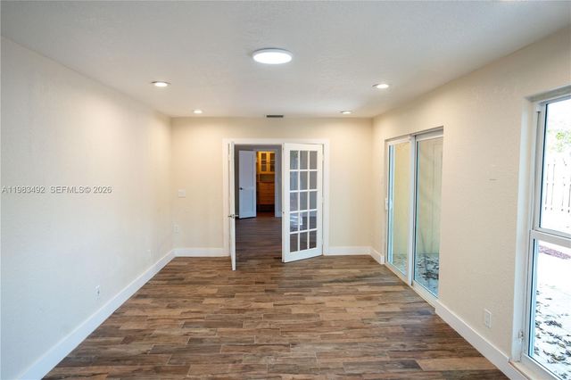 8915 NW 26th Ct, Coral Springs, FL 33065