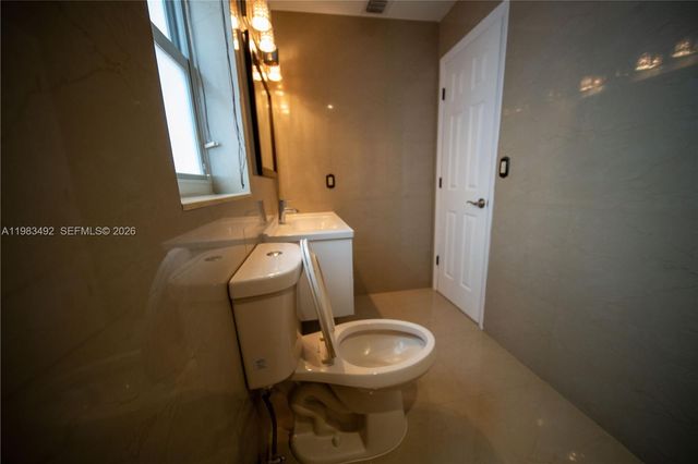 8915 NW 26th Ct, Coral Springs, FL 33065