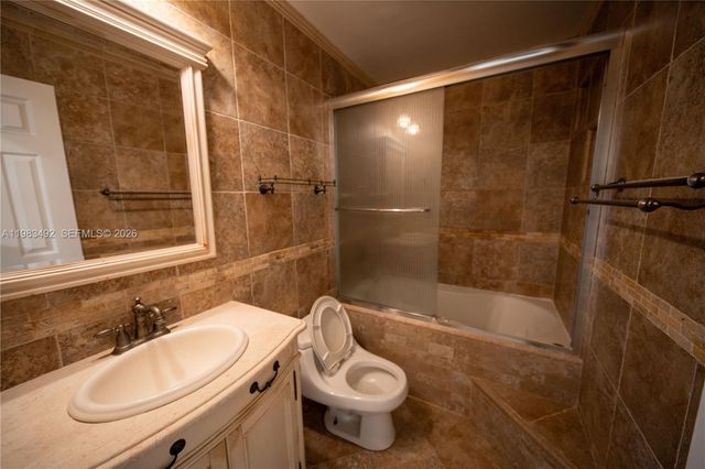 8915 NW 26th Ct, Coral Springs, FL 33065