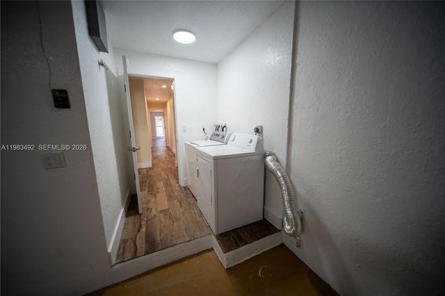 8915 NW 26th Ct, Coral Springs, FL 33065