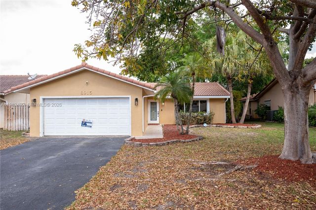 8915 NW 26th Ct, Coral Springs, FL 33065