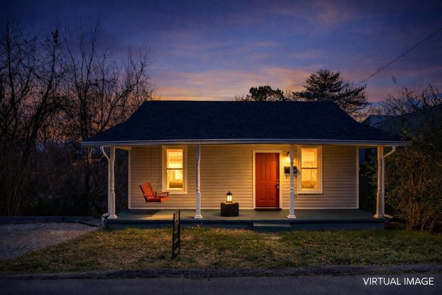 68 N Main St, Springfield, TN 37172