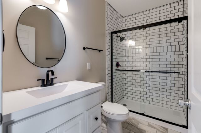 68 N Main St, Springfield, TN 37172