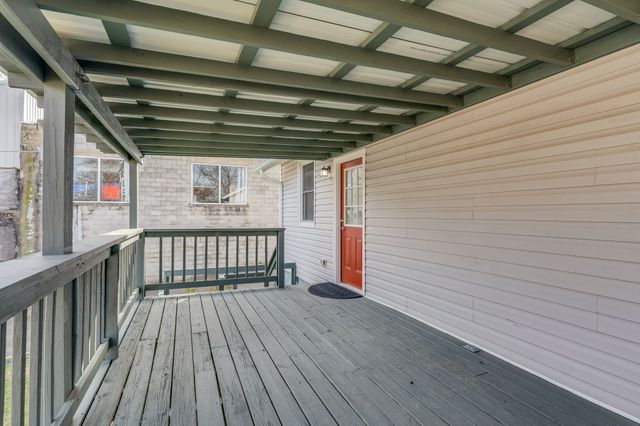 68 N Main St, Springfield, TN 37172