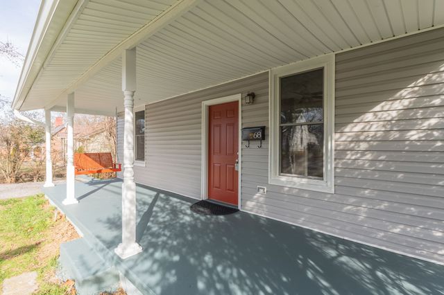 68 N Main St, Springfield, TN 37172