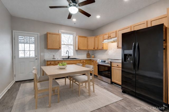 68 N Main St, Springfield, TN 37172